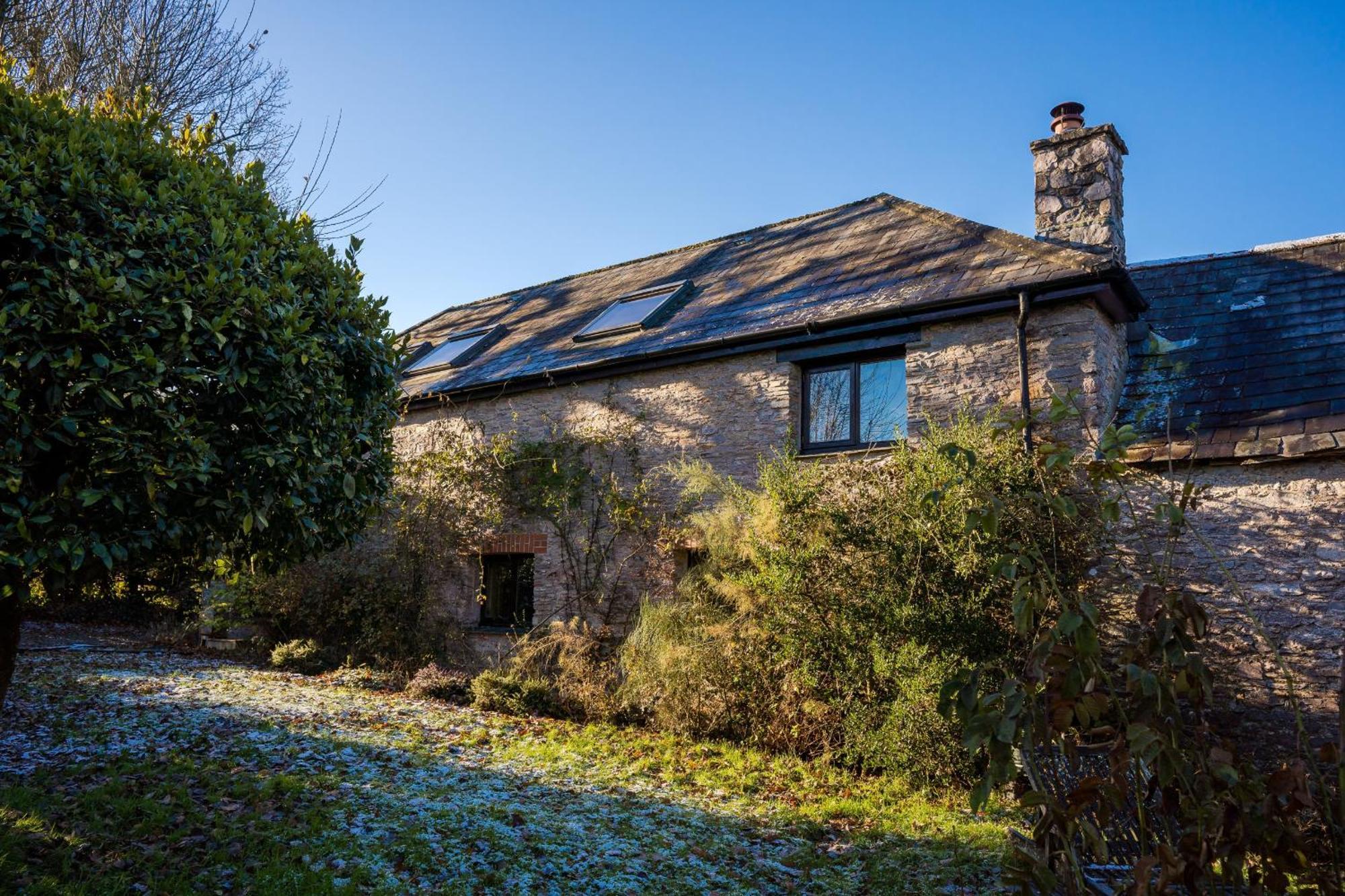 The Old Coach House - Converted Barn With Private Garden Parking And Fireplace Totnes Exterior photo